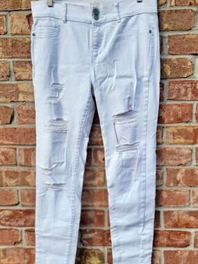 New York & Company High Waist White Distressed Jeggings